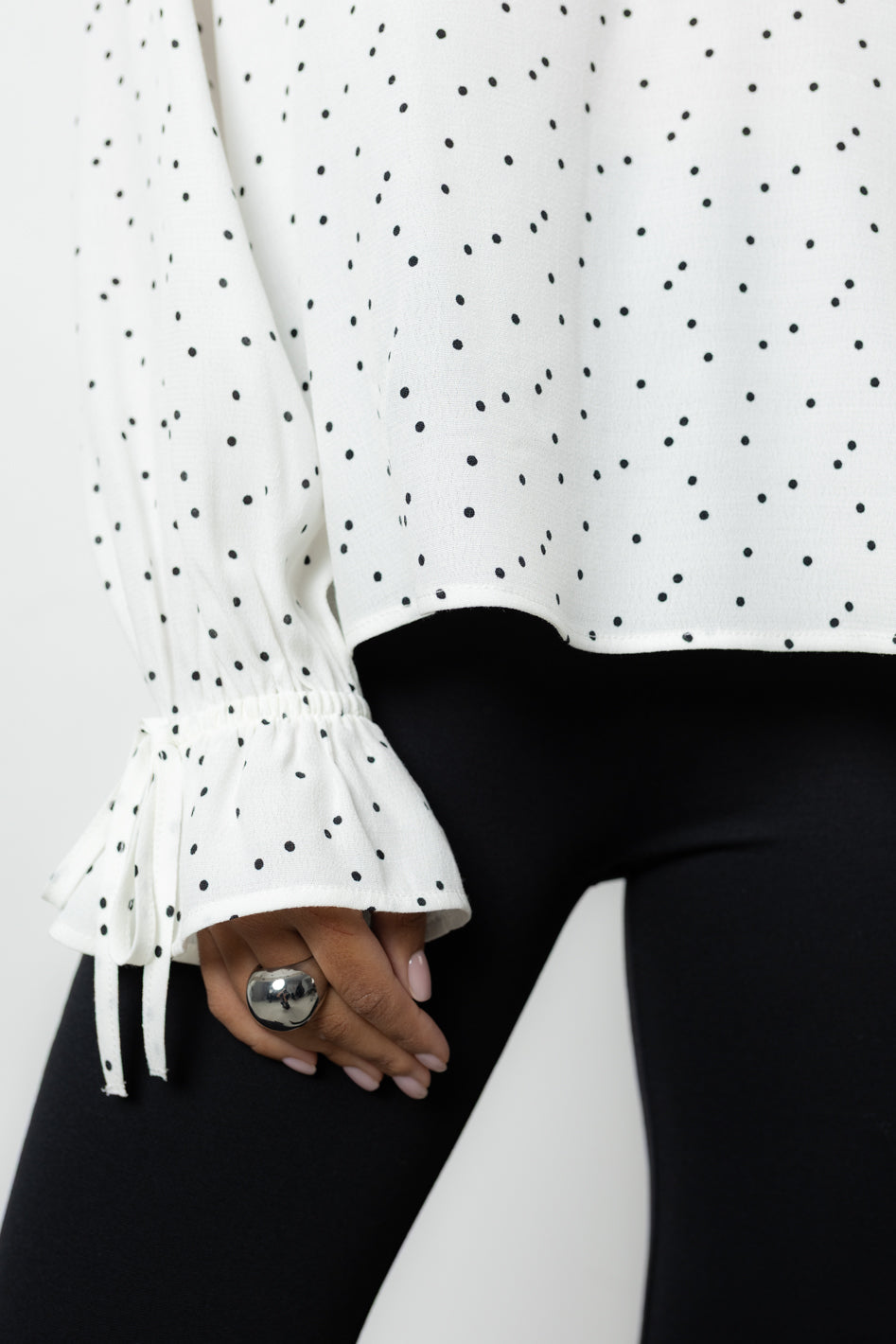 Bluzka Vernell White Dots Petite