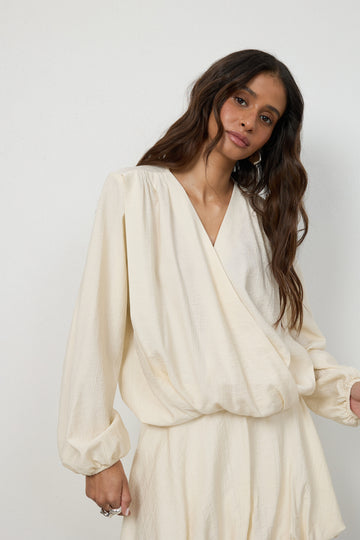 Bluzka Lou Cream Petite