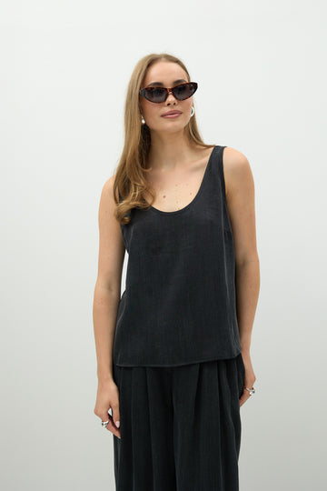 Top Belisa Black Petite
