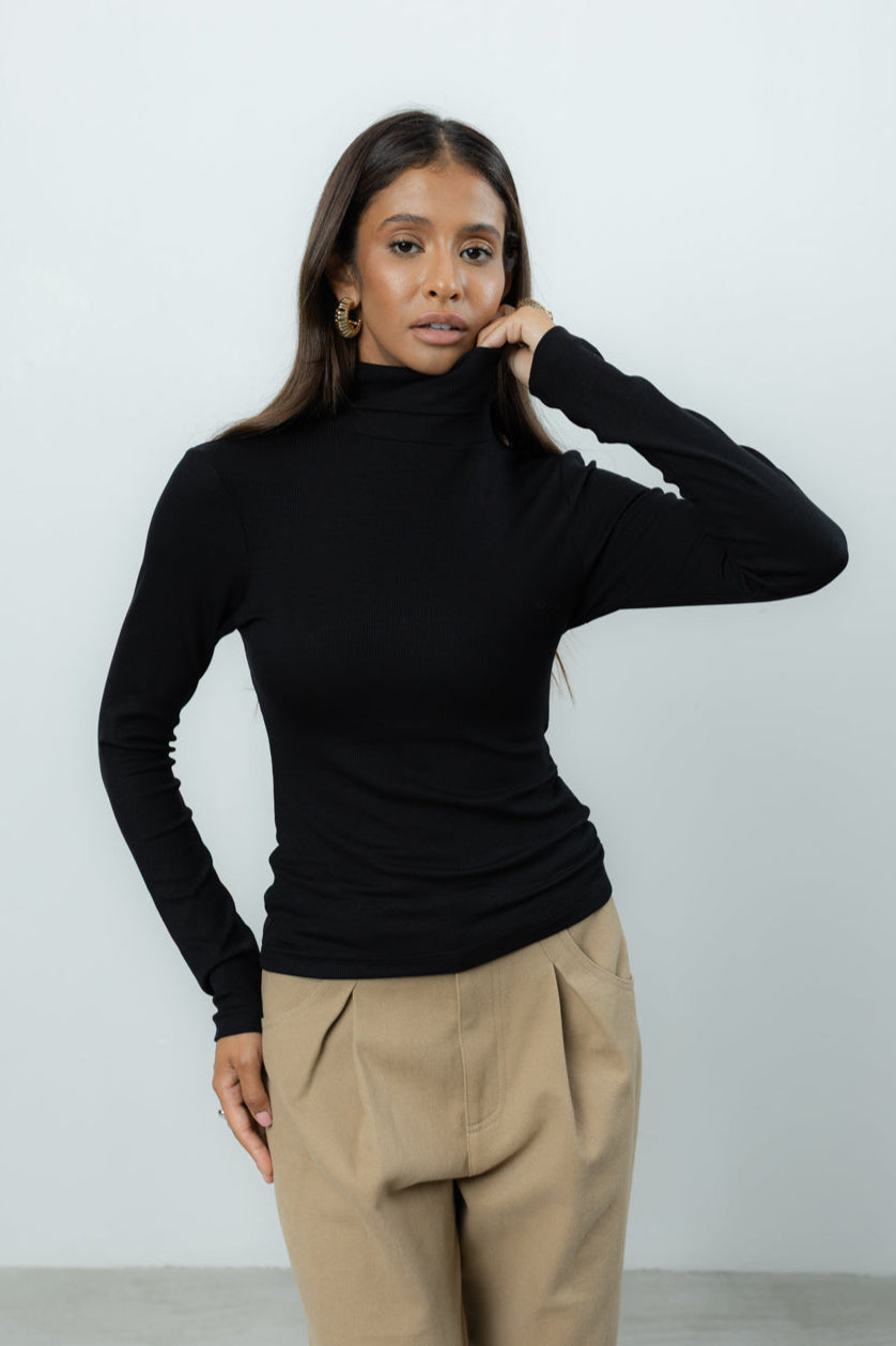 Golf Eden Black Petite