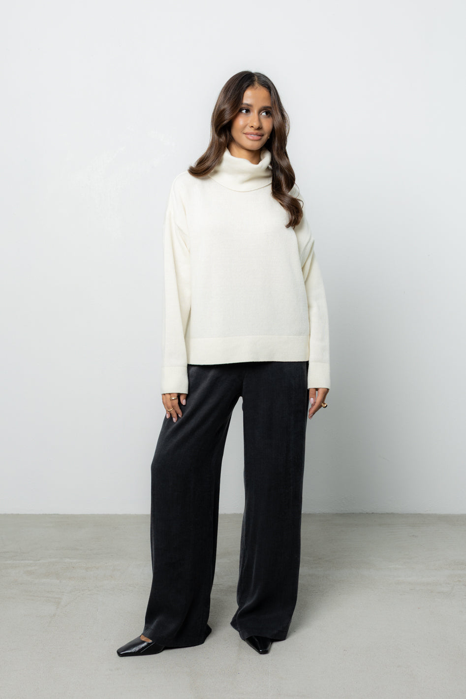 Spodnie Mona Black Petite