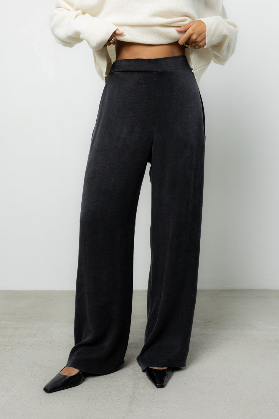 Spodnie Mona Black Petite