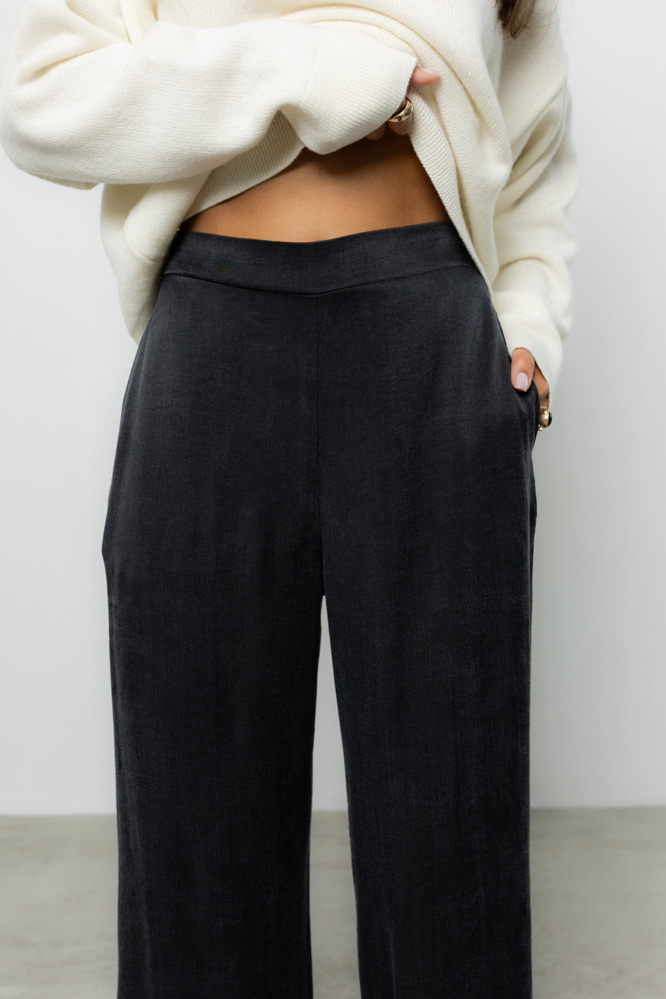 Spodnie Mona Black Petite