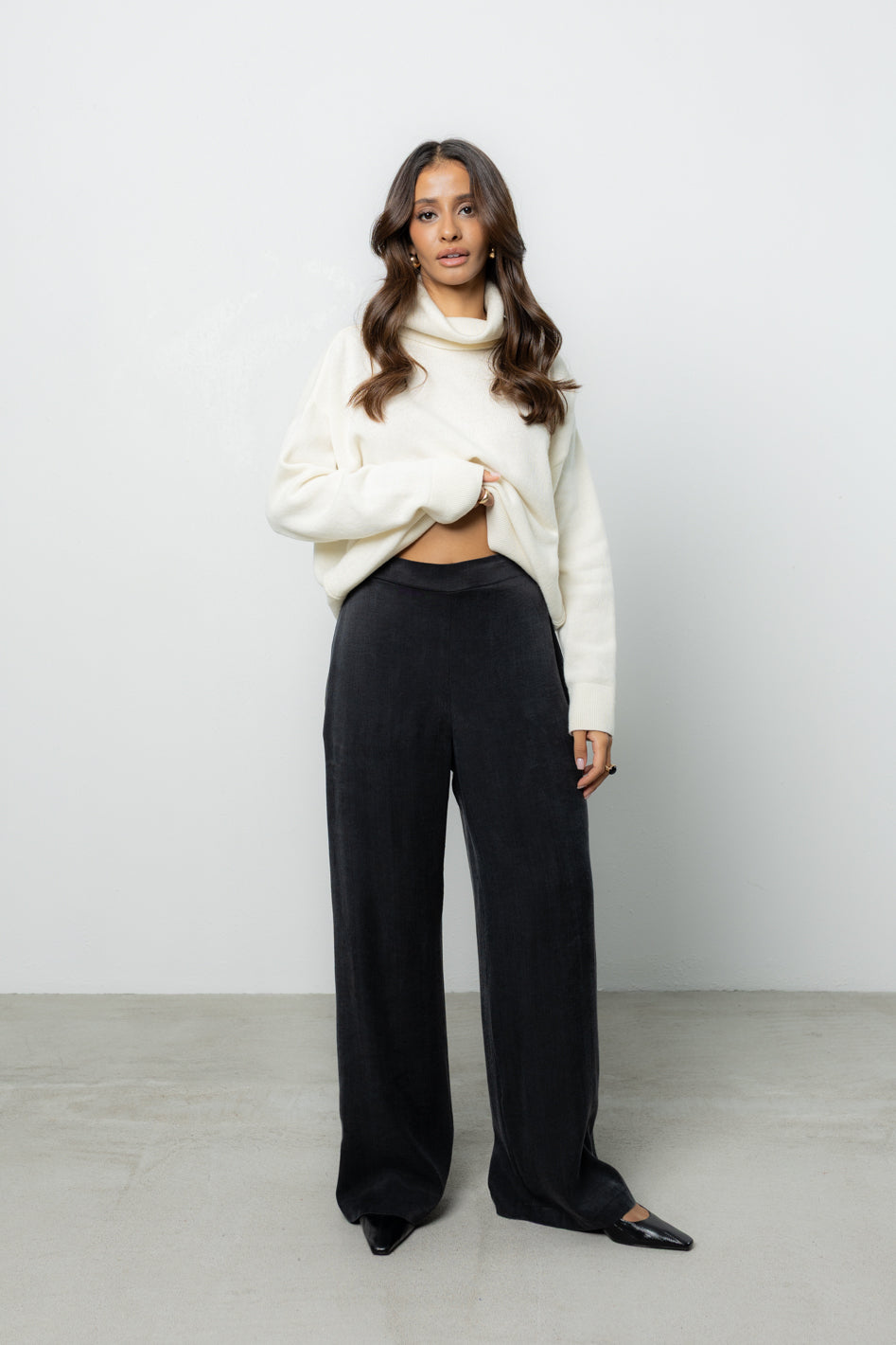 Spodnie Mona Black Petite