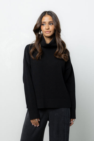 Golf Kori Black Petite