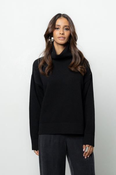 Golf Kori Black Petite