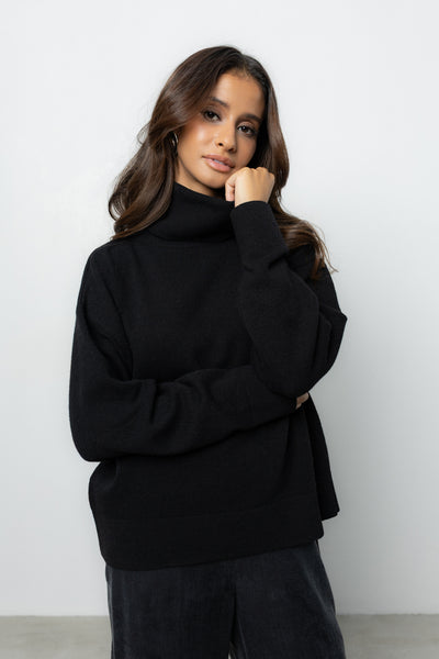 Golf Kori Black Petite