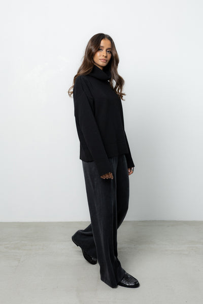 Golf Kori Black Petite