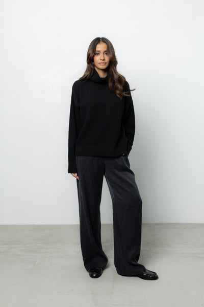 Golf Kori Black Petite