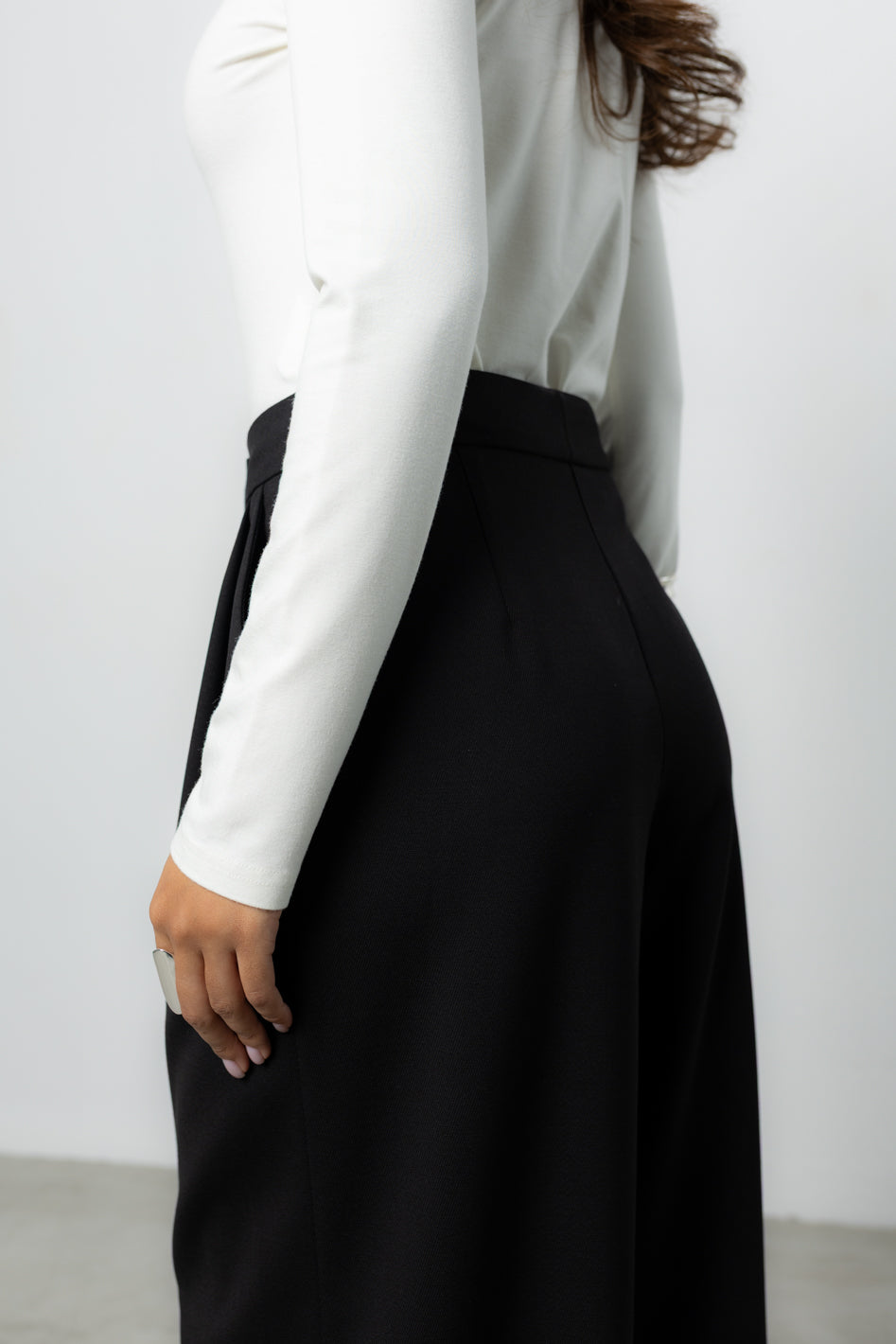 Spodnie Grego Black Wool Petite