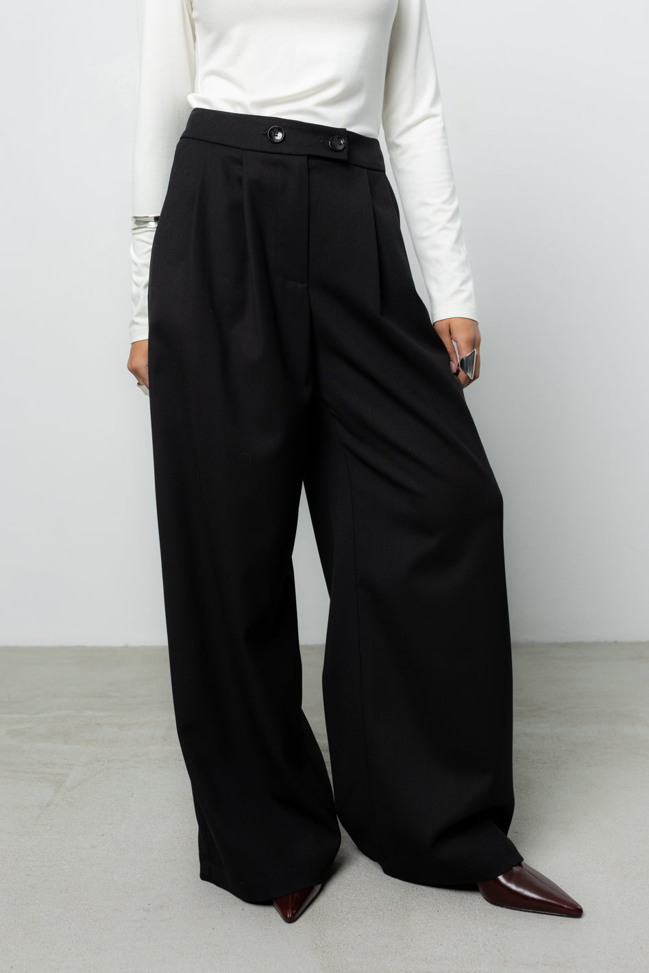 Spodnie Grego Black Wool Petite